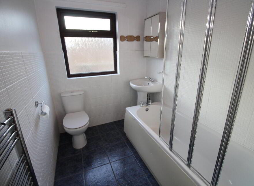 33 Donegall Crescent, Whitehead, Carrickfergus, BT38 9LS