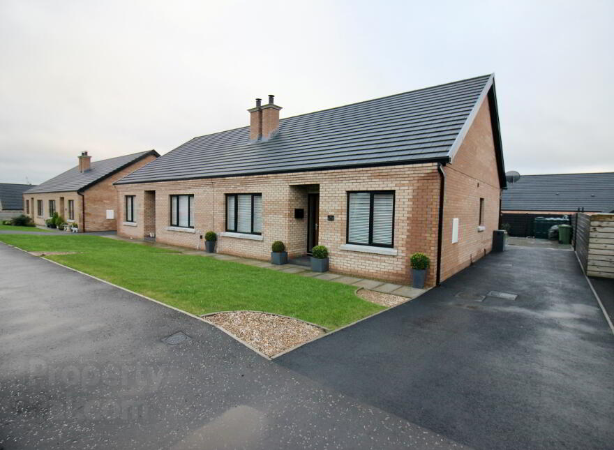 46 Hillcroft, Gilford, Craigavon, BT63 6FE photo