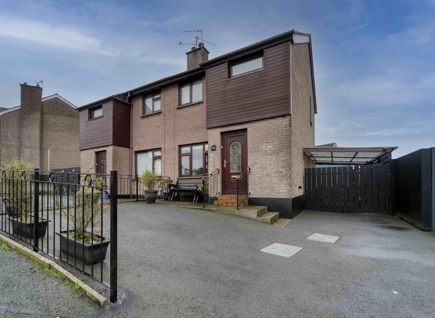 245 Killowen Grange, Lisburn, BT28 3JG photo