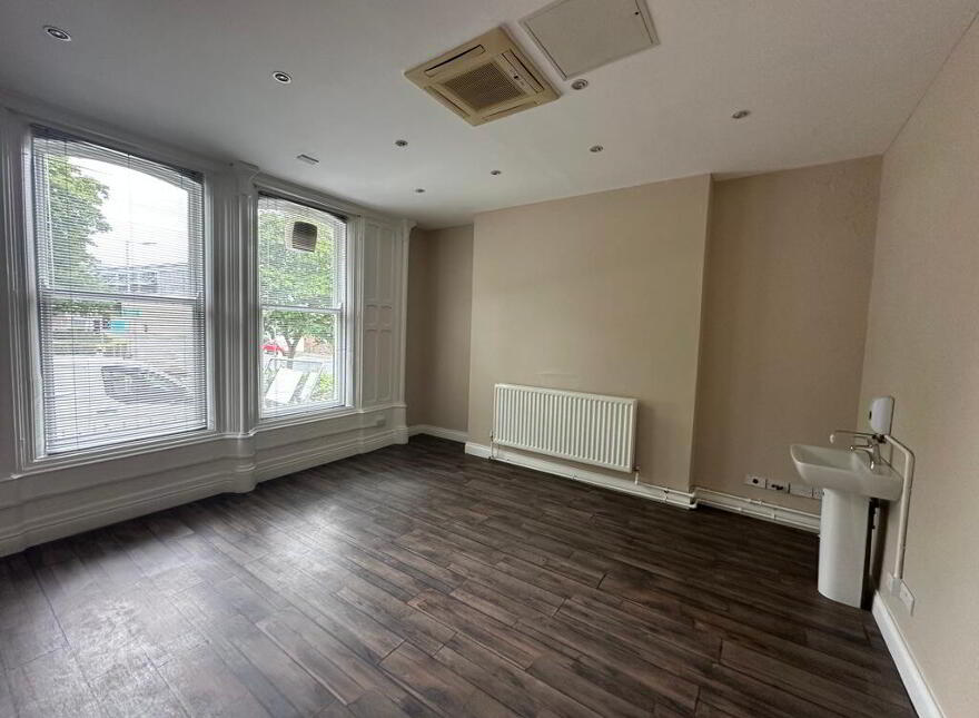 86 Lisburn Road, Belfast, BT9 6AF