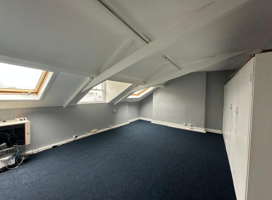 86 Lisburn Road, Belfast, BT9 6AF