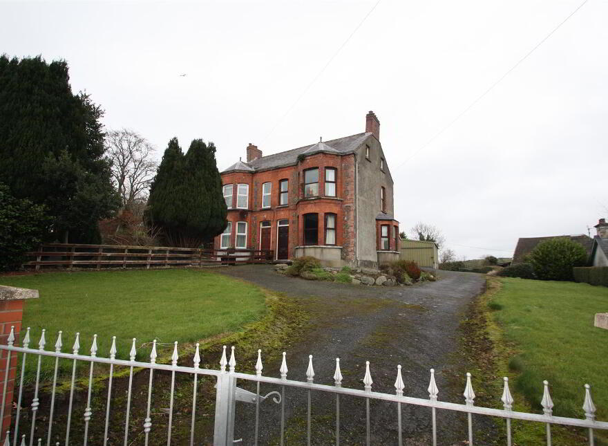 60 Church Road, Ballynahinch, BT24 8LP