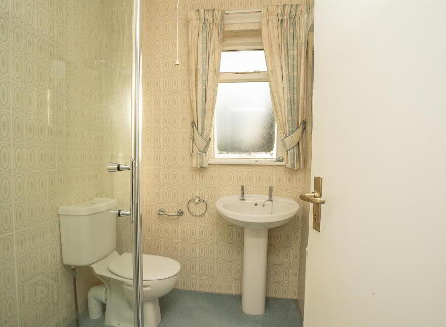16 Larch Hill Avenue, Holywood, BT18 0JW