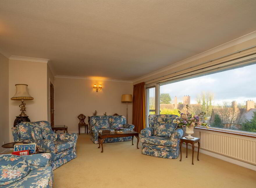 16 Larch Hill Avenue, Holywood, BT18 0JW