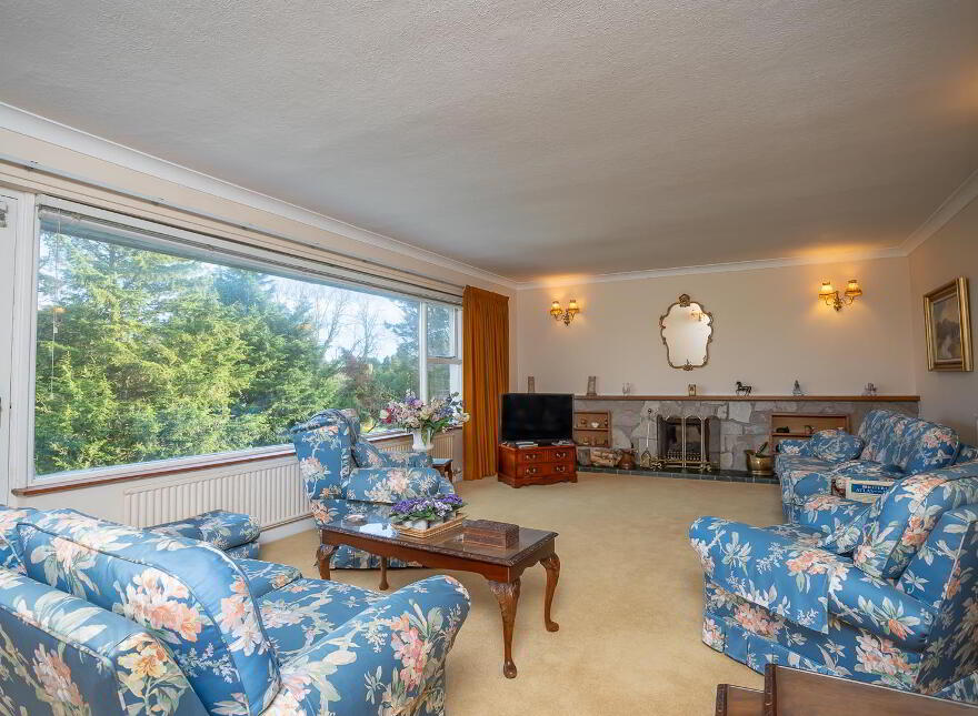 16 Larch Hill Avenue, Holywood, BT18 0JW