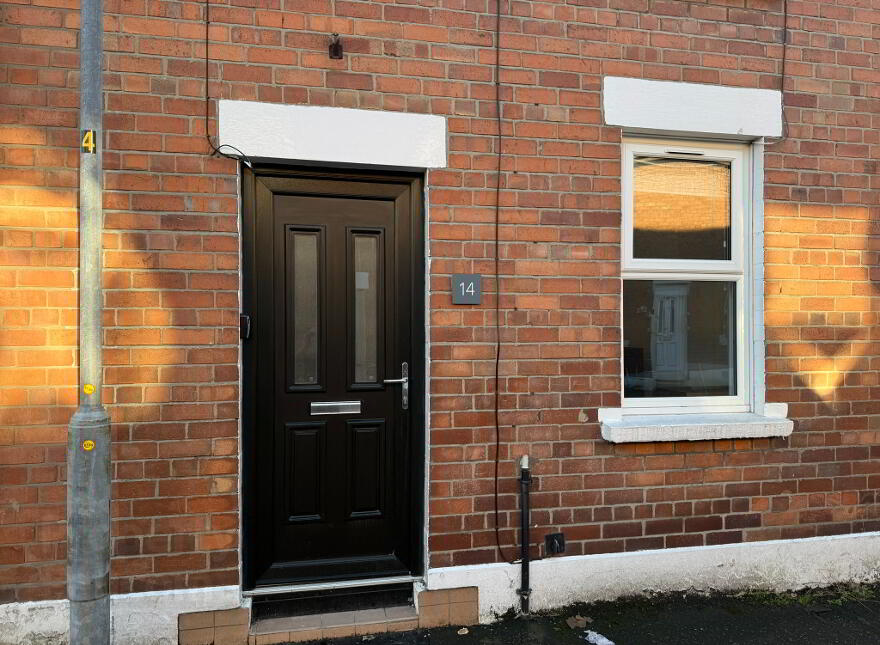 14 Castlereagh Parade, Belfast, BT5 5GT photo