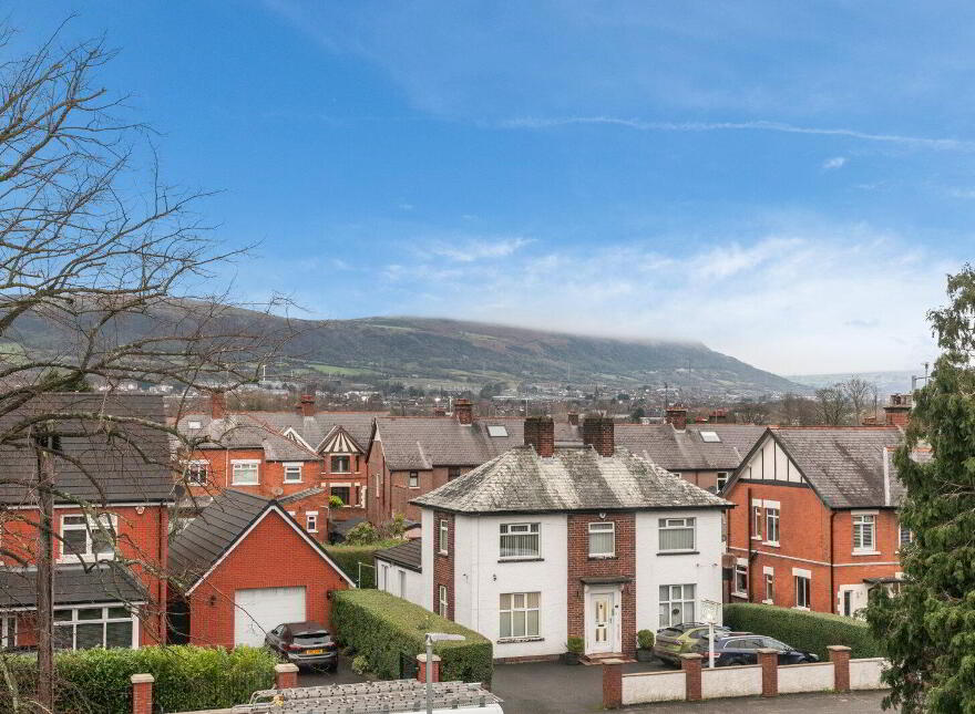 Apartment 6 Locksley Mews 114 Upper Lisburn Road, Finaghy, Belfast, BT10 0BD