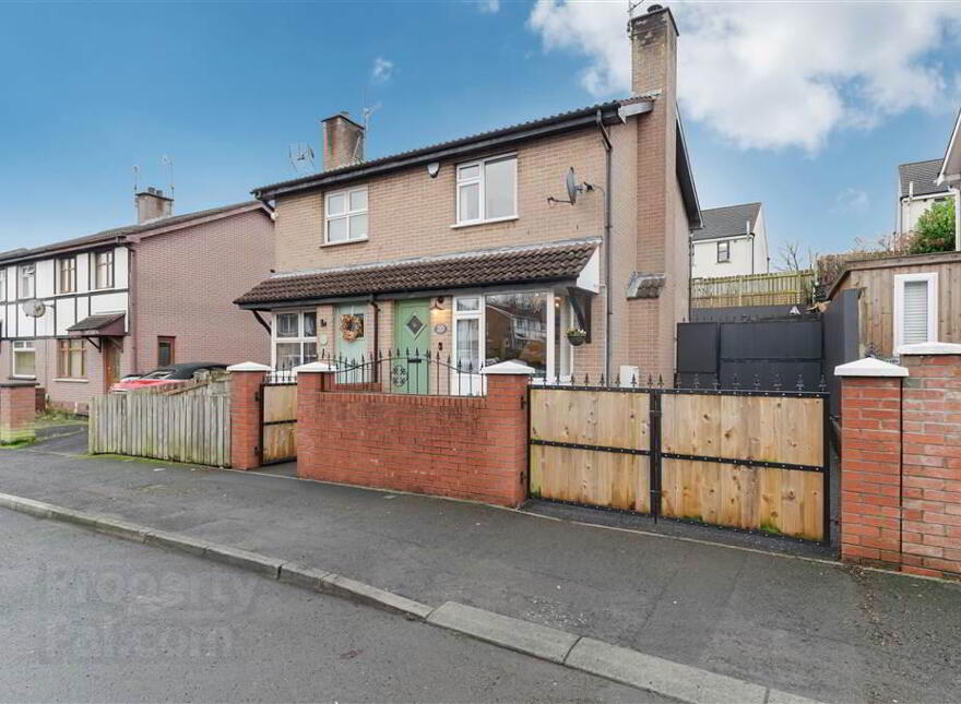 20 Hazelwood Avenue, Dunmurry, Belfast, BT17 0SY photo