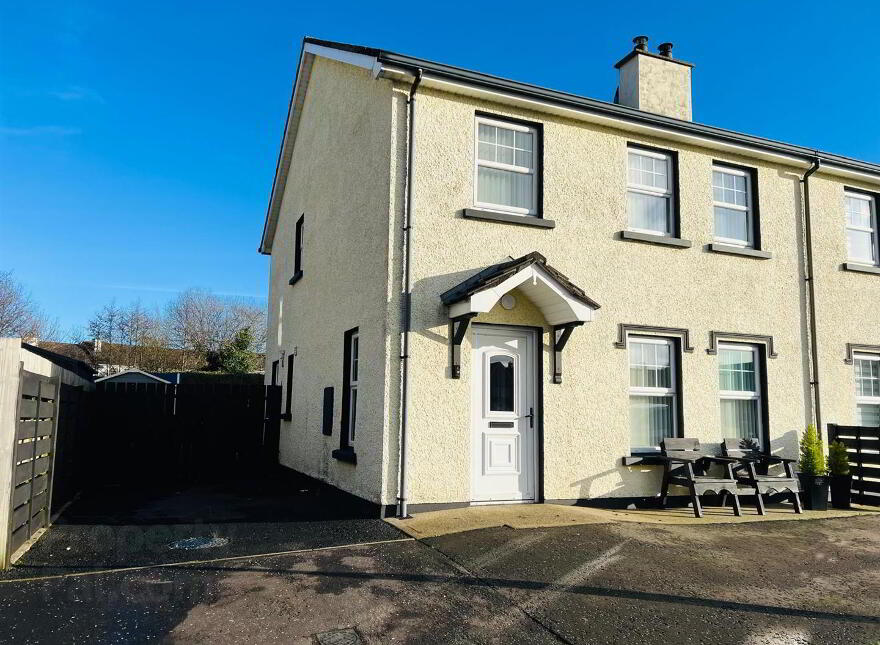 47 Victoria Meadows, Magheramason, BT47 2TX photo