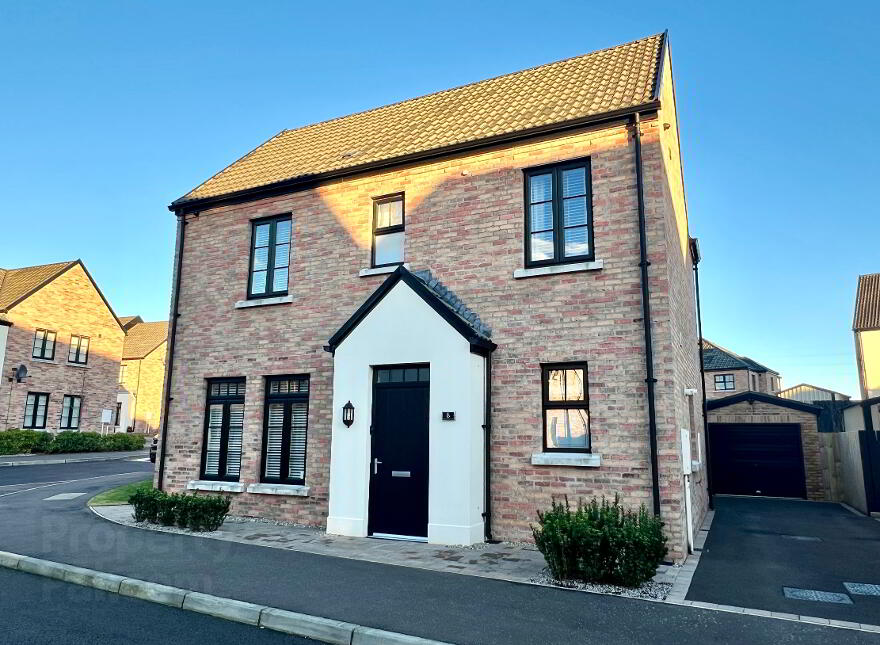 8 Beech Hill View, Drumahoe, L'Derry, BT47 3FU photo