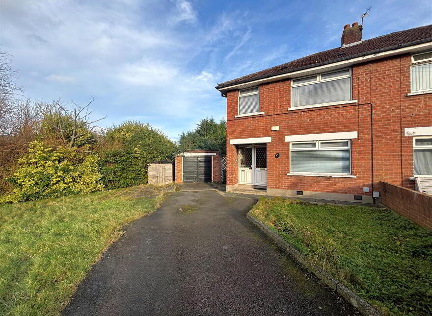 37 Jellicoe Drive, Belfast, BT15 3LA photo