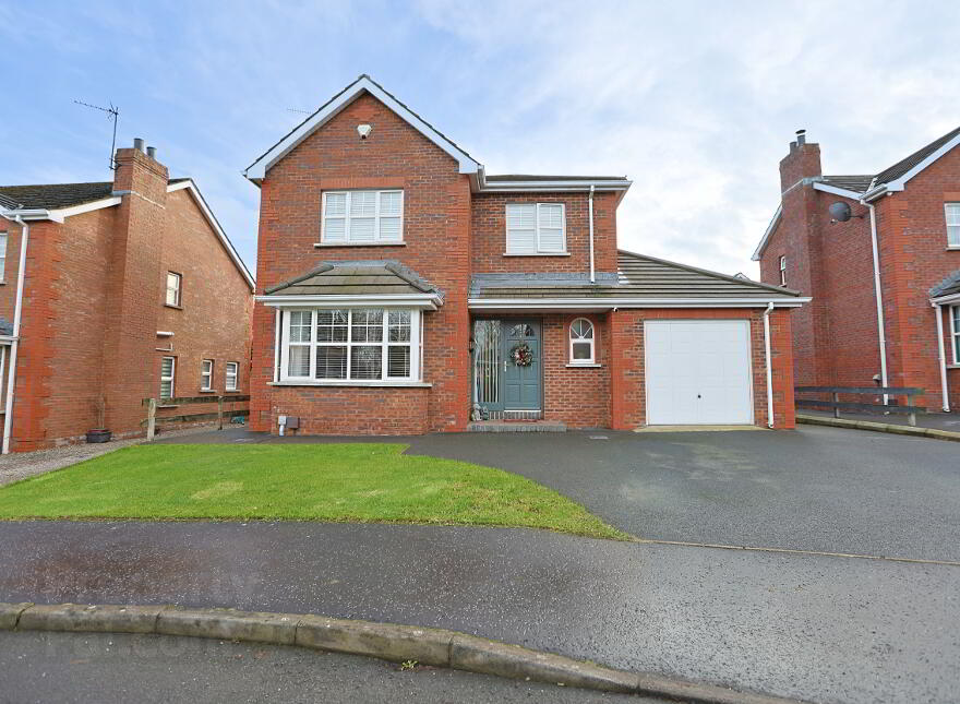 43 Weavers Lane, Waringstown, Craigavon, BT66 7UE photo