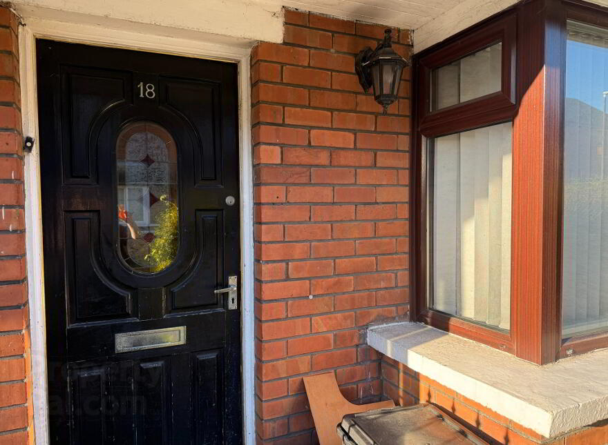 18 Oakdene Parade, Belfast, BT4 1LB photo