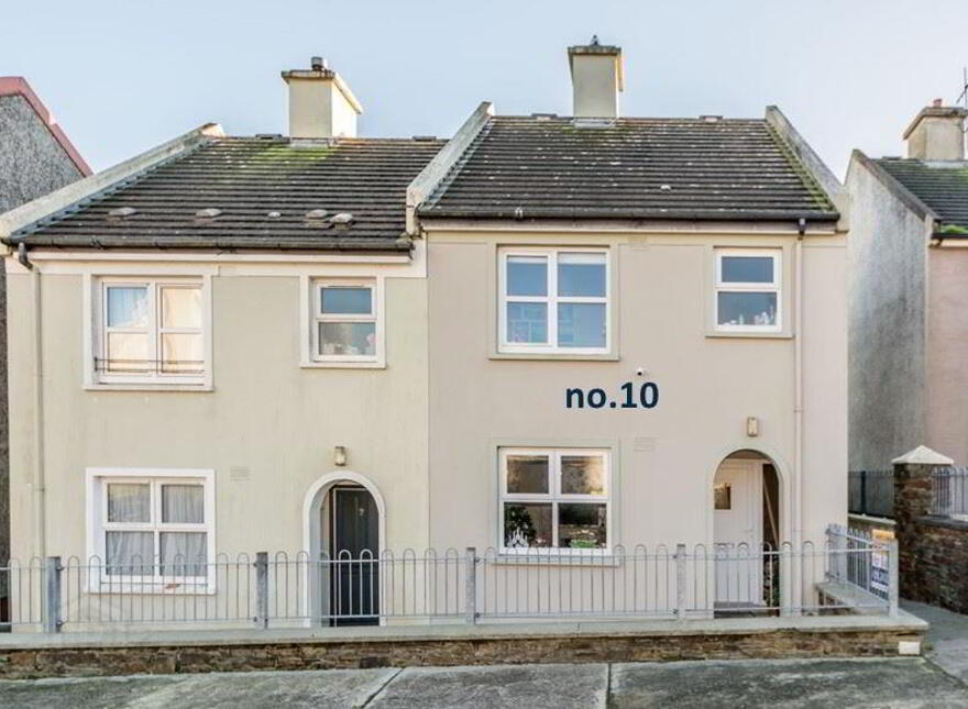 10 Saint Barrahane's Avenue, Castletownsend, West Cork, P81AX58