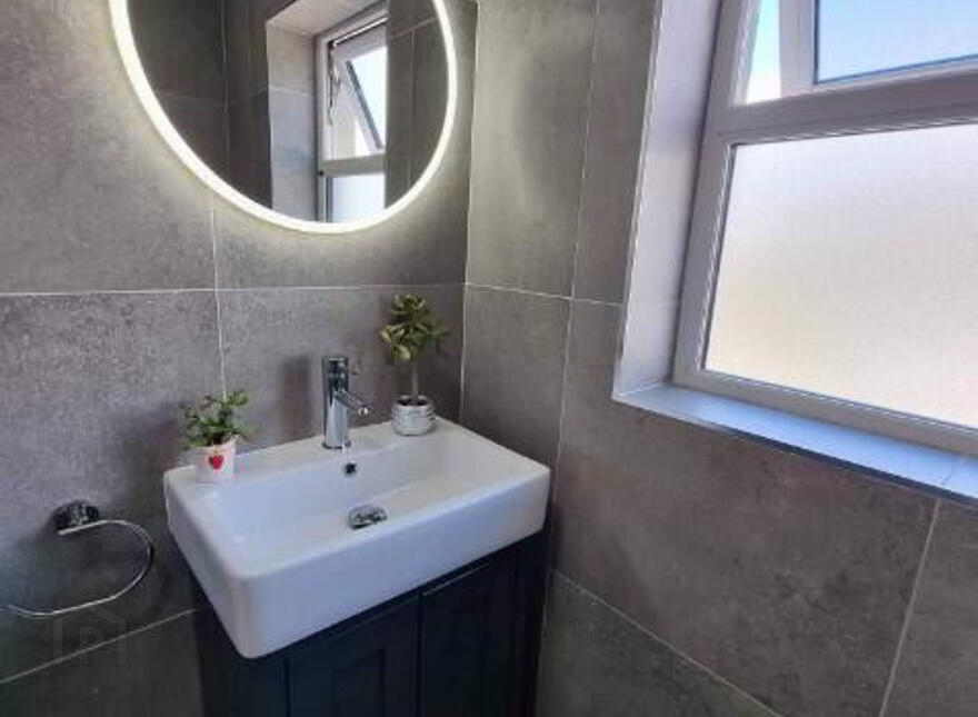 10 Saint Barrahane's Avenue, Castletownshend, P81AX58