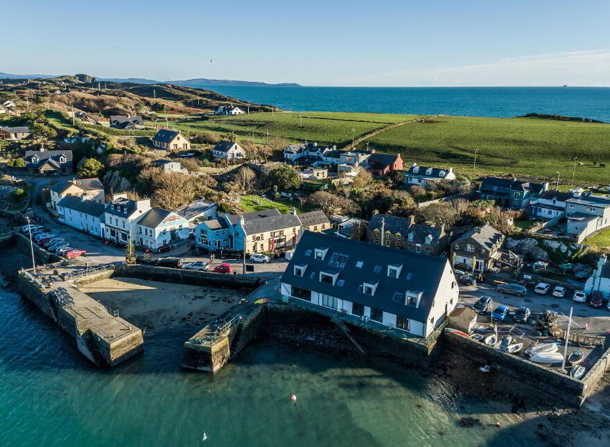 15 Les Mouettes Apartments, Crookhaven, Goleen, P81RK25