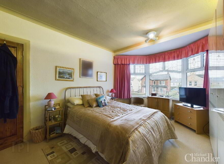 73 Earlswood Road, Belfast, BT4 3EB