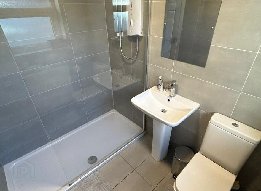 20 Ashley Drive, Belfast, BT9 7BE