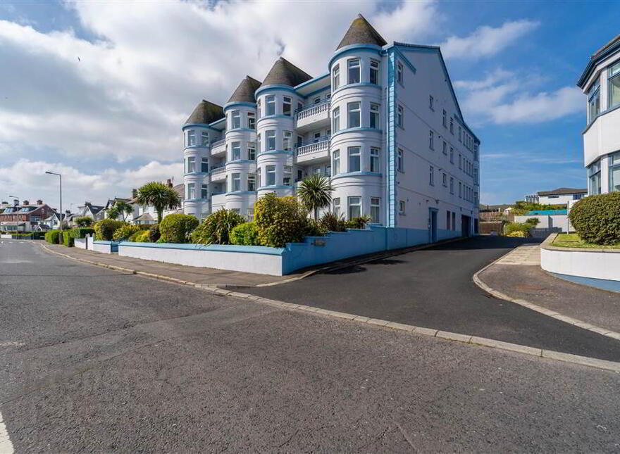 9 Ballyholme View, Seacliff Road, Bangor, BT20 5HT photo