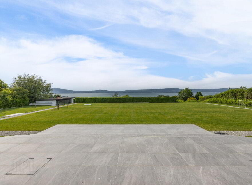 38 Ballymenoch Road, Holywood, BT18 0HN