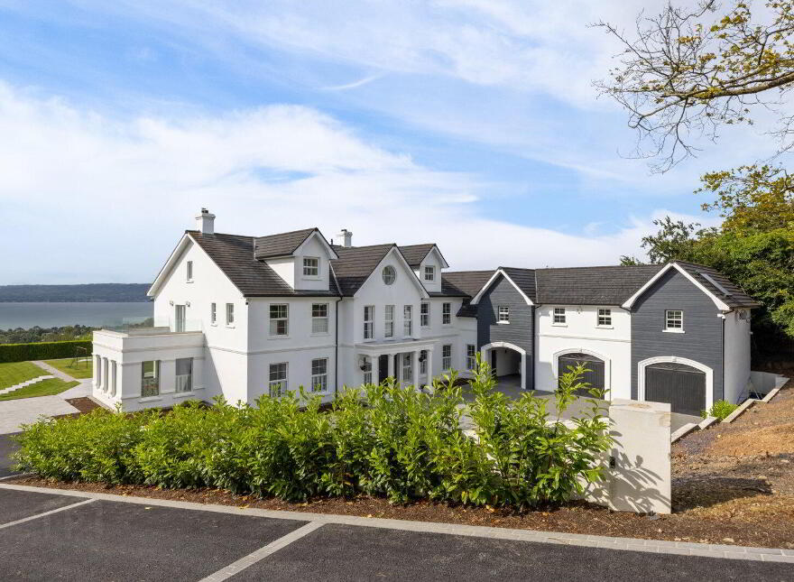 38 Ballymenoch Road, Holywood, BT18 0HN