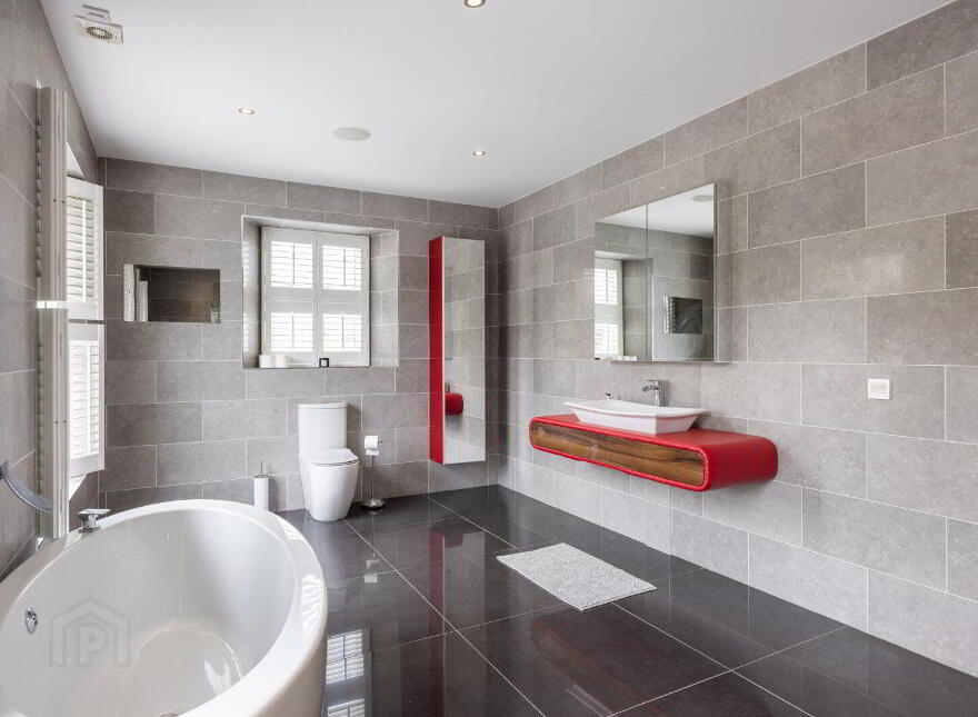 38 Ballymenoch Road, Holywood, BT18 0HN