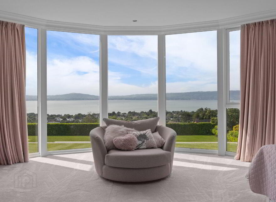 38 Ballymenoch Road, Holywood, BT18 0HN