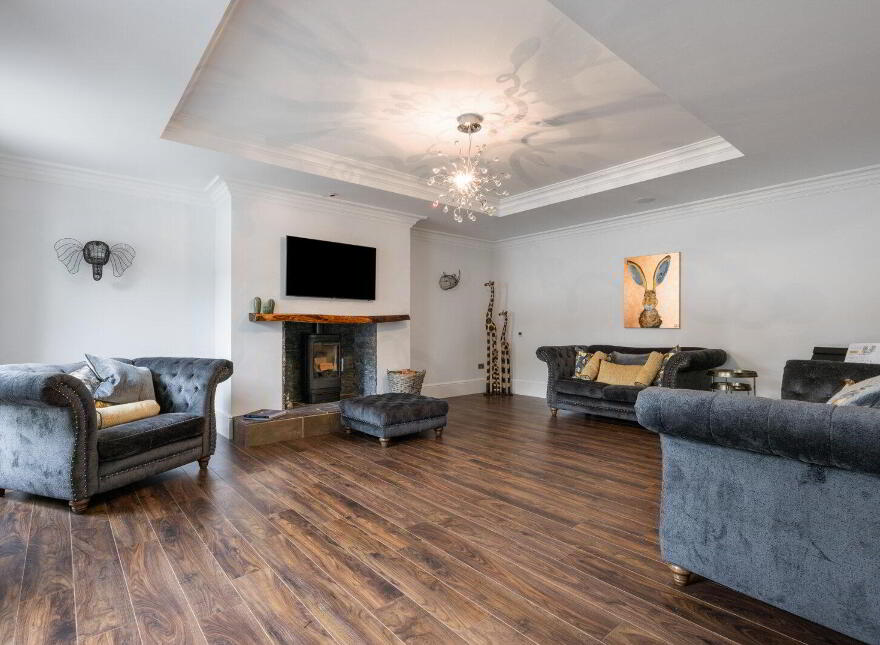 38 Ballymenoch Road, Holywood, BT18 0HN
