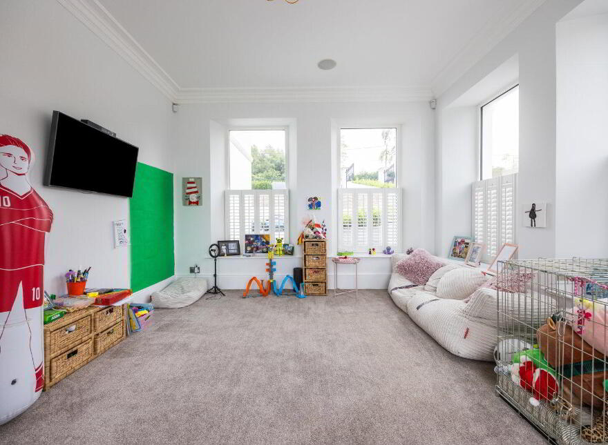 38 Ballymenoch Road, Holywood, BT18 0HN