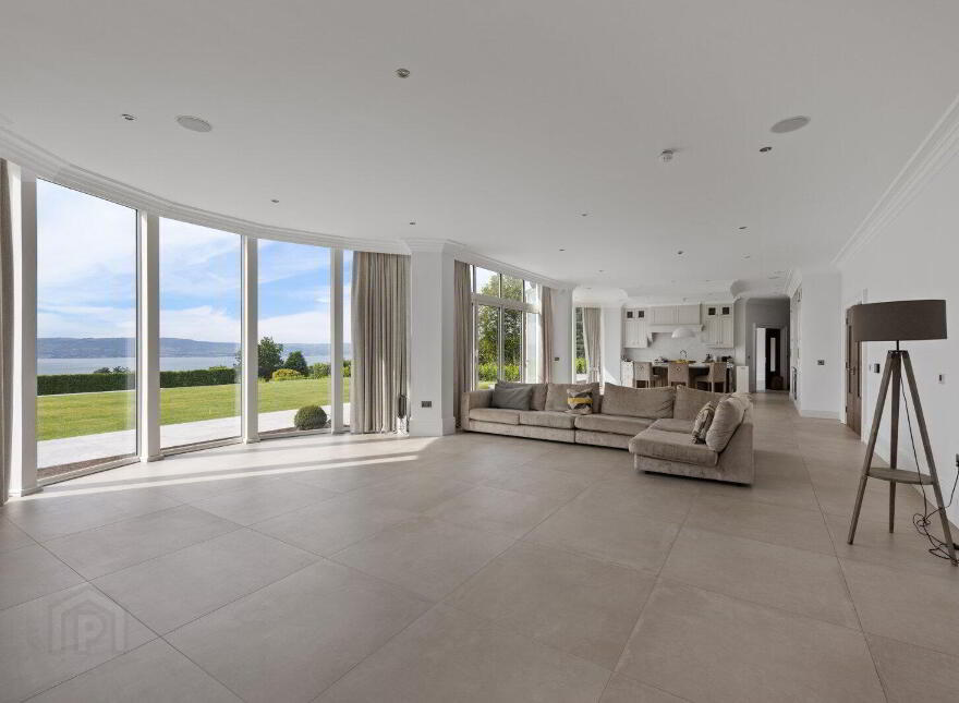 38 Ballymenoch Road, Holywood, BT18 0HN