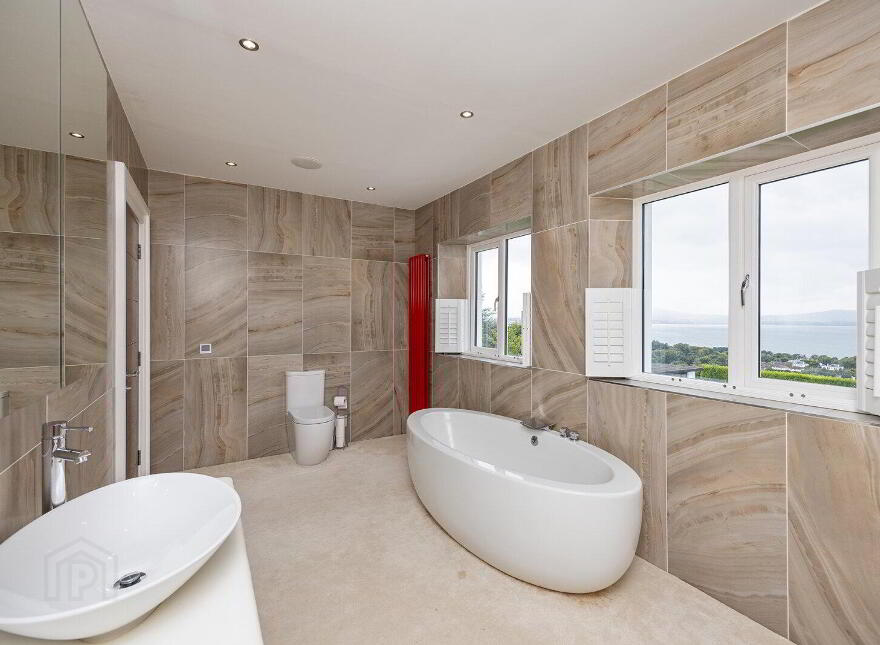 38 Ballymenoch Road, Holywood, BT18 0HN