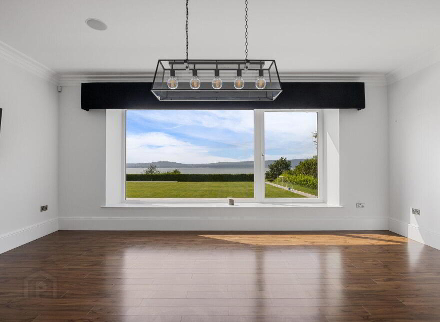 38 Ballymenoch Road, Holywood, BT18 0HN