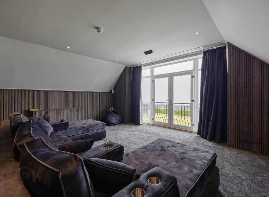 38 Ballymenoch Road, Holywood, BT18 0HN