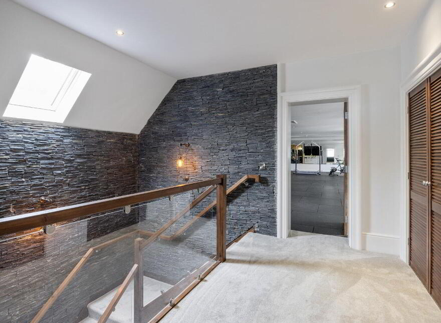38 Ballymenoch Road, Holywood, BT18 0HN
