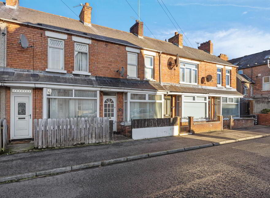 40 Clara Avenue, Belfast, BT5 5ER photo