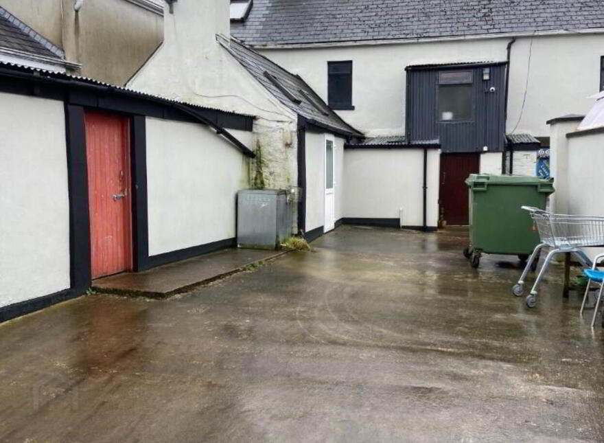 Mulreanys Bar, Main Street, Donegal Town, F94F785
