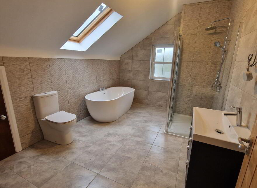 118 Creevehill Road, Fivemiletown, BT75 0SX
