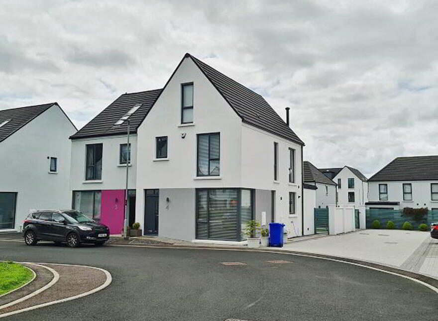 4 Hatheran Square, Portstewart, BT55 7UL