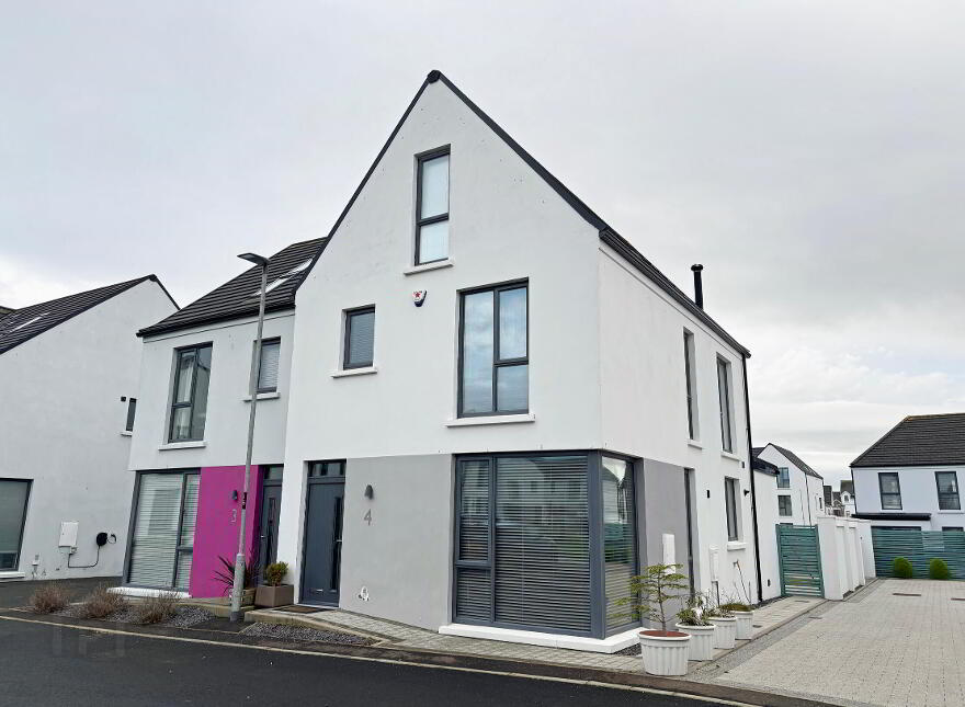 4 Hatheran Square, Portstewart, BT55 7UL