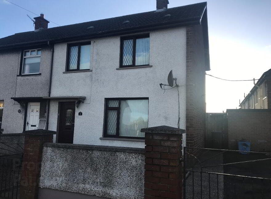 21 Knockdhu Park, Larne, BT40 2EJ photo