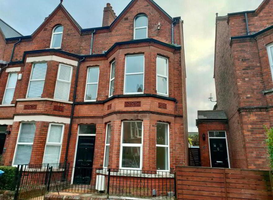 43 Oakland Avenue, Belfast, BT4 3BW photo