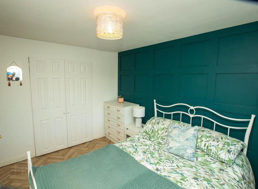 17 Merrion Avenue, Newcastle, BT33 0BH