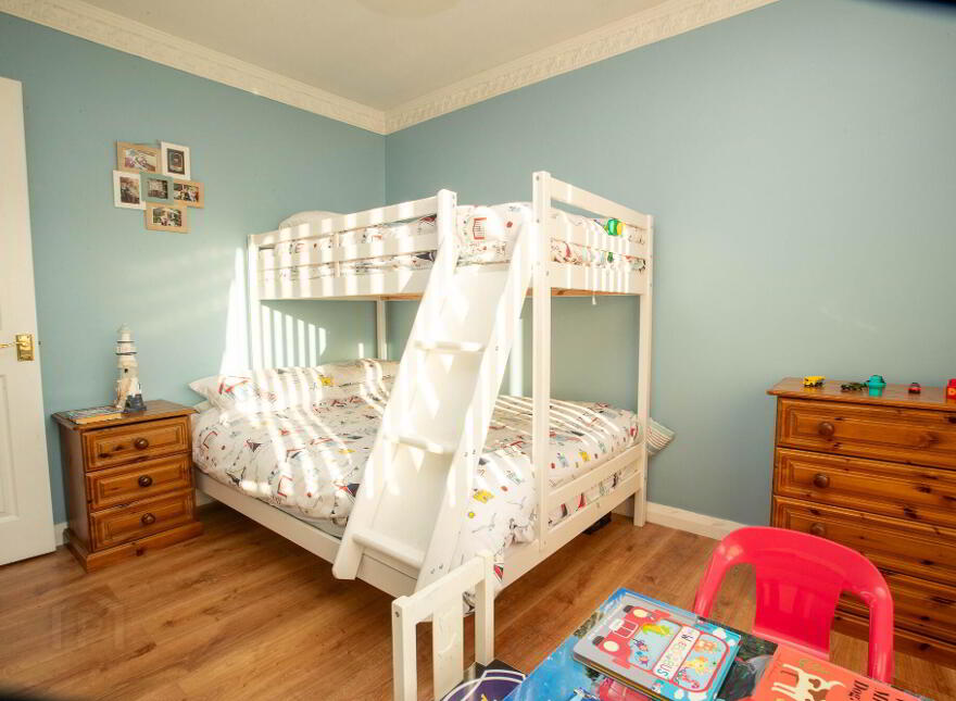 17 Merrion Avenue, Newcastle, BT33 0BH