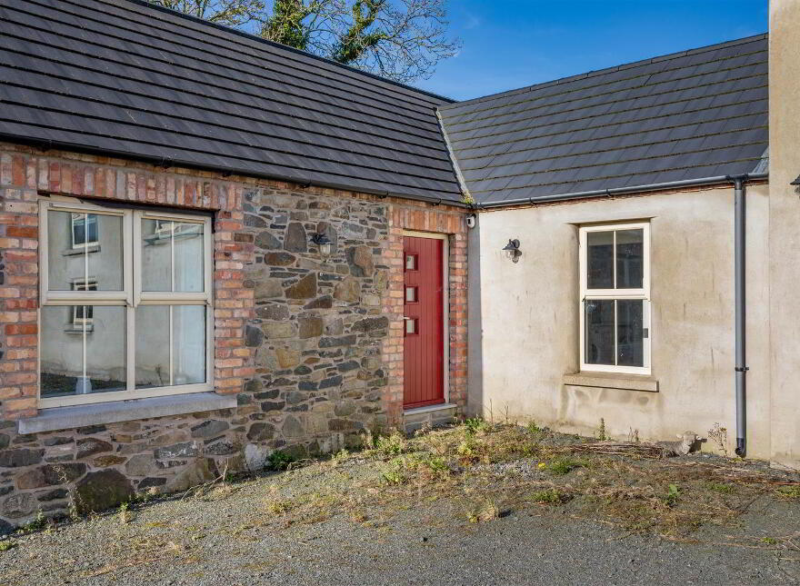 69 Carsonstown Road, Saintfield, BT24 7EB