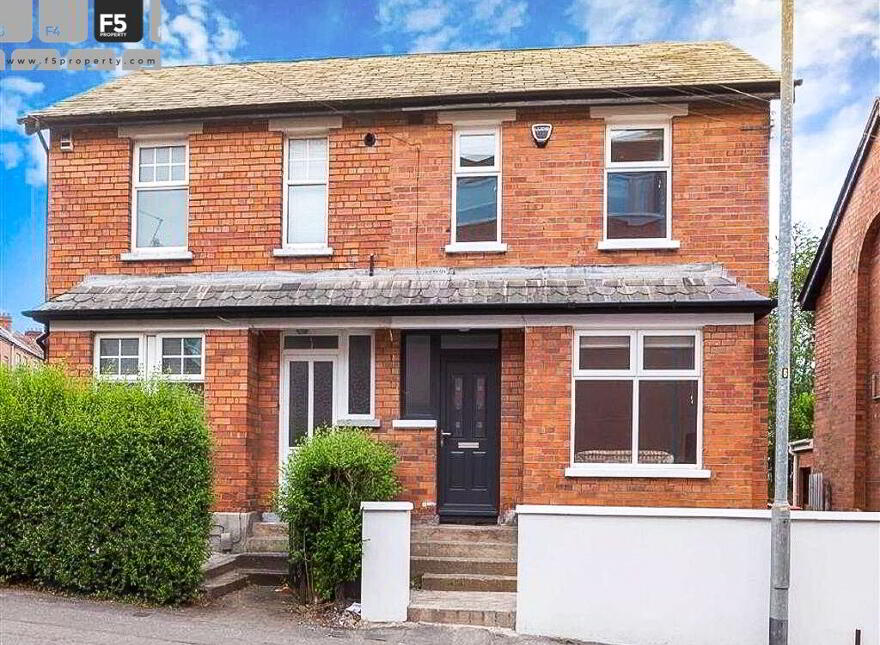 28 Ridgeway Street, Stranmillis, Belfast, BT9 5FB photo