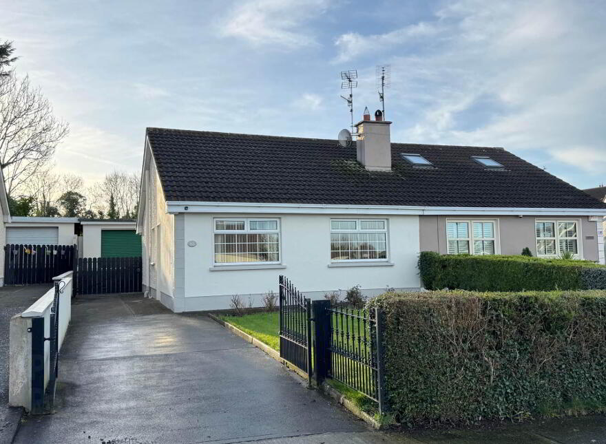 96 Cherrybrook, Ardee, A92RY26 photo