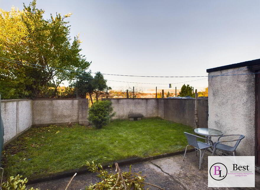12 Sallagh Park North, Larne, BT40 1NX