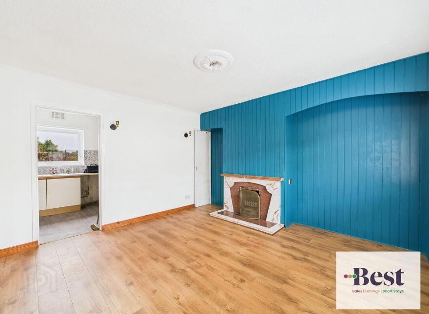 12 Sallagh Park North, Larne, BT40 1NX