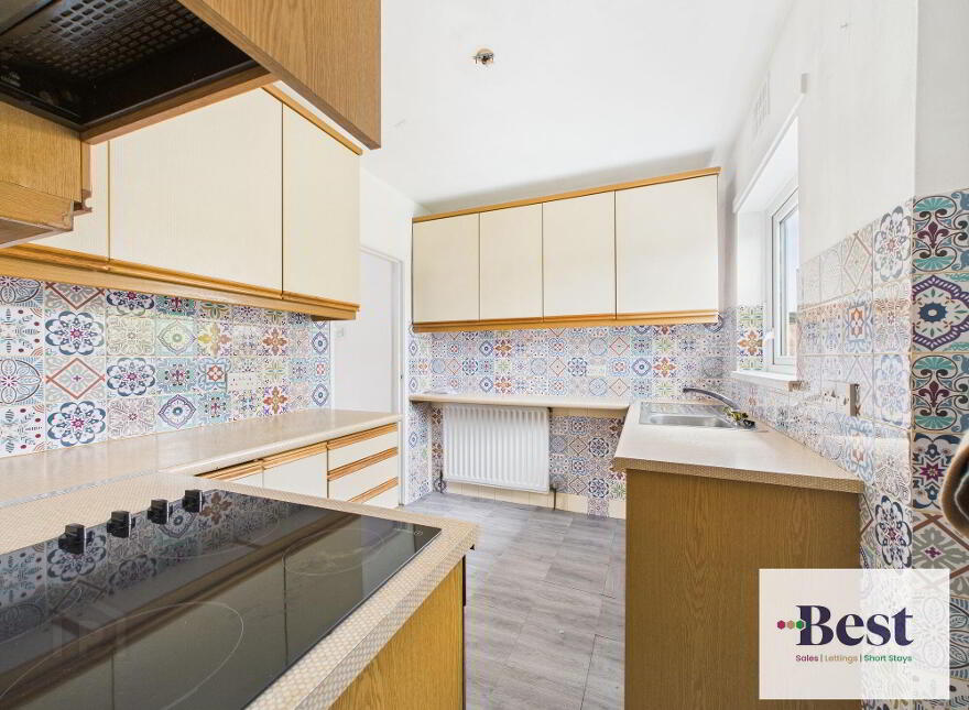 12 Sallagh Park North, Larne, BT40 1NX