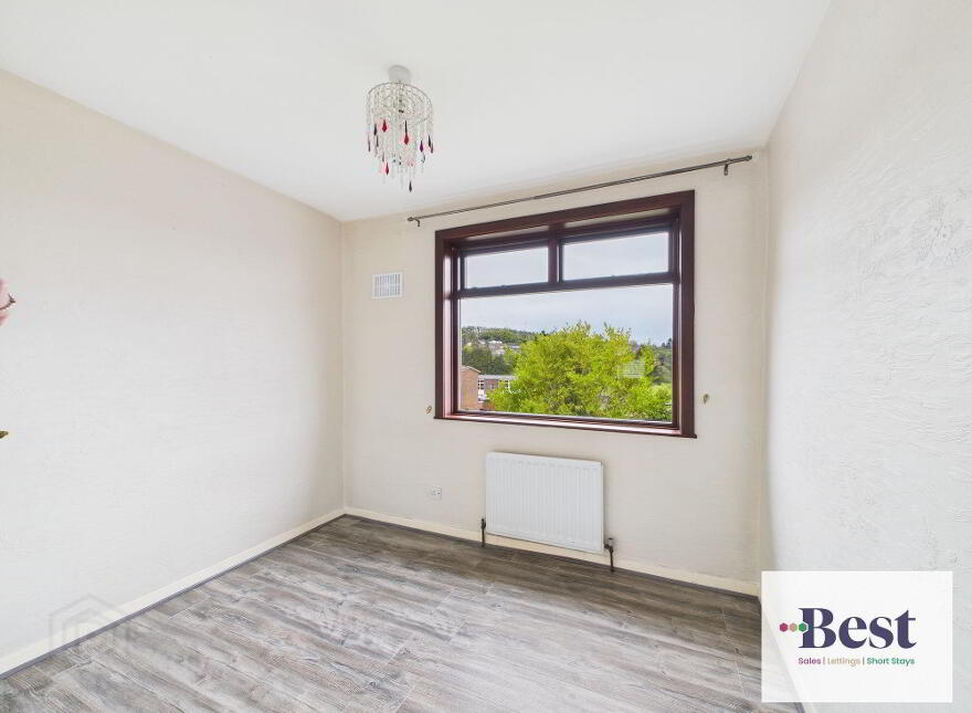 12 Sallagh Park North, Larne, BT40 1NX